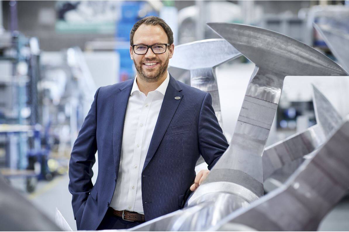 Maximilian Hoyer neuer Geschäftsführer von Lödige Wechsel an der Spitze der Gebrüder Lödige Maschinenbau GmbH: Maximilian Hoyer ist seit Juli 2023 der neue Geschäftsführer des Paderborner ProzesstechnikSpezialisten. 