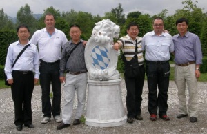 Hochrangige chinesische Manager zu Besuch in Betzigau Chinesische Delegation der Chongqing Steel Group besuchte die UWT Mitte Juli